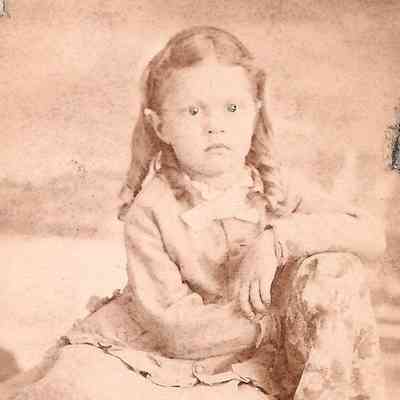 Johnson Album 02, Photo 21 - Carrie Alice Hays [1871-1956]