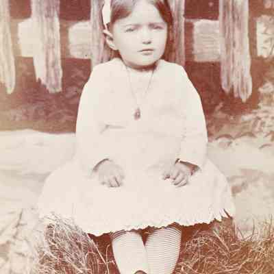 Pauley-Thompson Album, Photo 39 - Mary (Pauley) Riggle [1881-1907]
