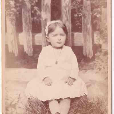 Pauley-Thompson Album, Photo 39 - Mary (Pauley) Riggle [1881-1907]: See WEB LINKS to DOWNLOAD high-resolution image.