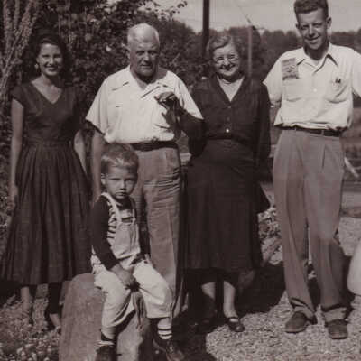 Glenn Jacob Roy Thornton Toothman Sr. and Elsie Huffman (Rees) Toothman family