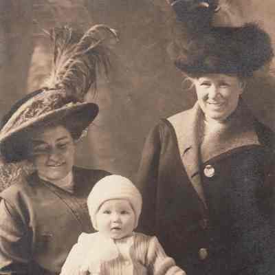 Miller, Simpson, and Scott relatives
