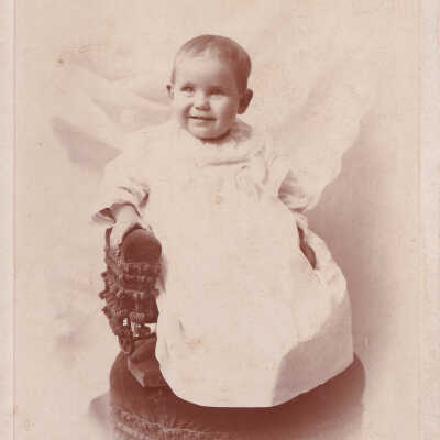 Ammons-Moredock Album 03, Photo 09 - Anna (Moredock) (Hartley) Fuller [1893-1981]