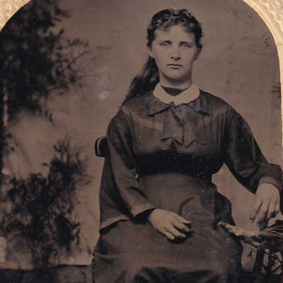 Willis-Nutt Album, Photo 12 - Amanda Carney