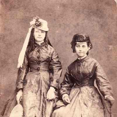 Inghram-Lindsey Album 02, Photo 14 - Osa Ann "Ocie" Wallace [1846-1916] (on right)