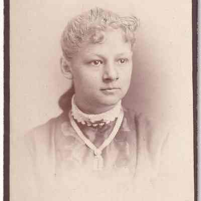 Pauley-Thompson Album, Photo 22 - Delia (Sowers) Porter: See WEB LINKS to DOWNLOAD high-resolution image.