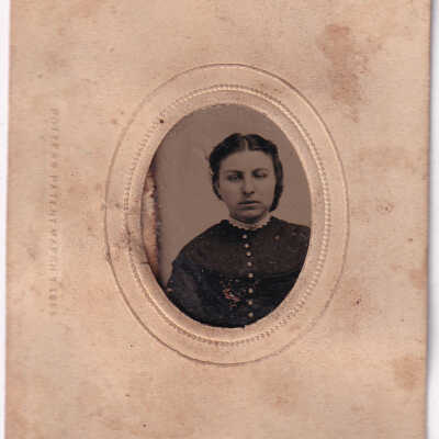 Willis-Nutt Album, Photo 13