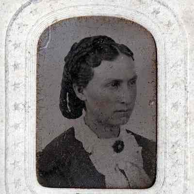 Vance-McFarland Album 01, Photo 17 - Believed to be Mary Ann (Linton) McFarland [1834-1921]