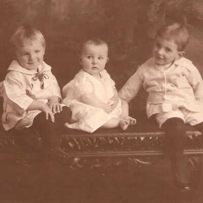 William Burdette Parry and Goldie (Grimes) Parry family