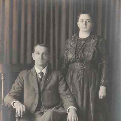 Wellington Lawrence Funk [1873-1959] and his wife, Carrie (Carpenter) Funk [1879-1963]