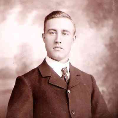 Johnson Album 02, Photo 07 - Unidentified