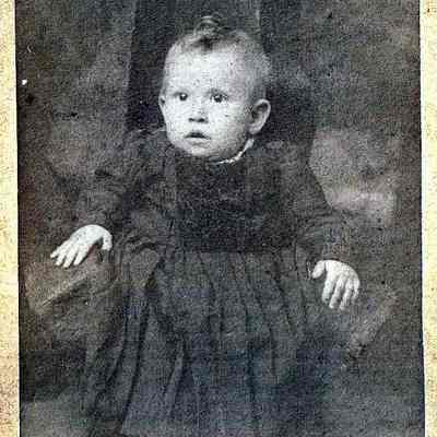 Vance-McFarland Album 03, Photo 22: See WEB LINKS to DOWNLOAD high-resolution image.