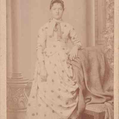 Vance-McFarland Album 04, Photo 21 - Sarah Isaphene (Garrison) Gallatin [1873-1958]: See WEB LINKS to DOWNLOAD high-resolution image.