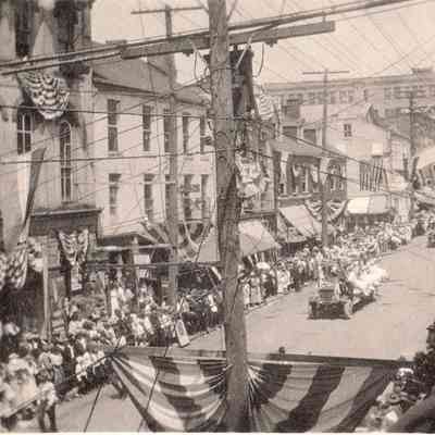 Parade to welcome back the soldiers of World War I - High Street, Waynesburg, Greene County, Pennsylvania