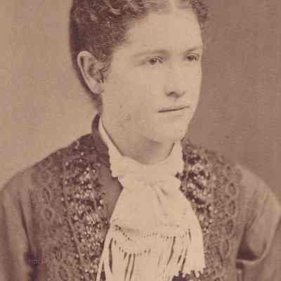 Eleanor (Morris) Linskea Album, Photo 01