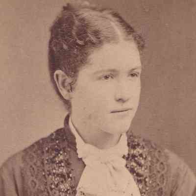 Eleanor (Morris) Linskea Album, Photo 01