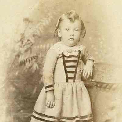 Mitchener Album 01, Photo 32 - John Howard Baily [1890-1962]