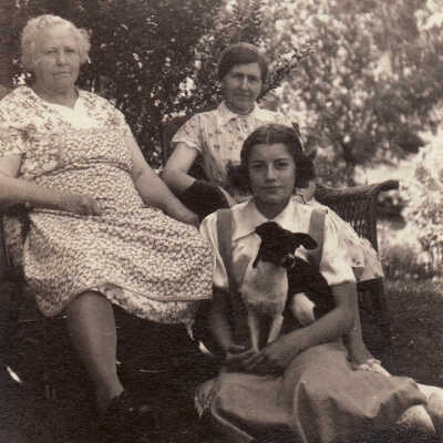 Harry Sterling Toothman and Abigail (Kiger) Toothman family