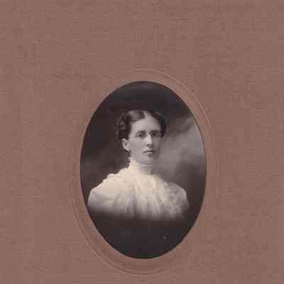 Mantie Etta Strawn [1876-1955], Waynesburg College, Class of 1906: See WEB LINKS to DOWNLOAD high-resolution image.