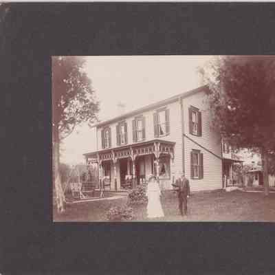 Coral Inez (Thompson) Huffman [1884-1943] and Unidentified: See WEB LINKS to DOWNLOAD high-resolution image.