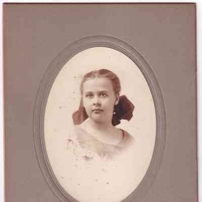 Helen (Denny) Howard [1896-1981]: See WEB LINKS to DOWNLOAD high-resolution image.