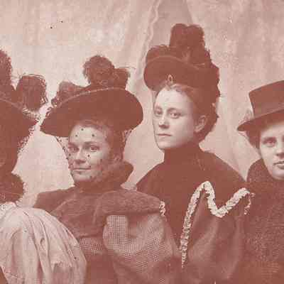Women in hats