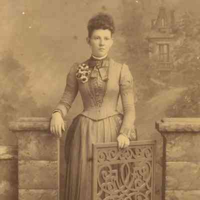 Margaret Jane (Millikin) Knight