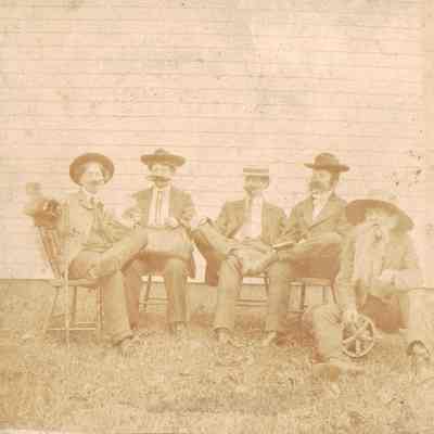 Frances Belle (Carpenter) Orndoff [1883-1905] and friends