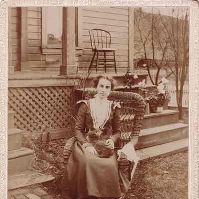 Jessie Wilmetta (Rasel) Miller [1884-1916]: See WEB LINKS to DOWNLOAD high-resolution image.