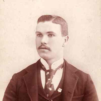 John Hewitt [1870-1965]