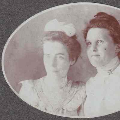 Margaret Ann (Thompson) Jury [1873-1966] and Laura (Carrithers) Thompson [1881-1954]