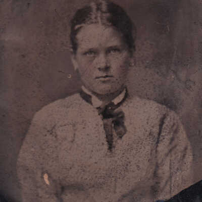Willis-Nutt Album, Photo 10