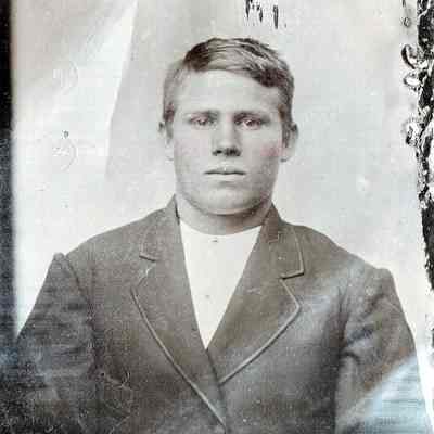 Vance-McFarland Album 03, Photo 09: See WEB LINKS to DOWNLOAD high-resolution image.