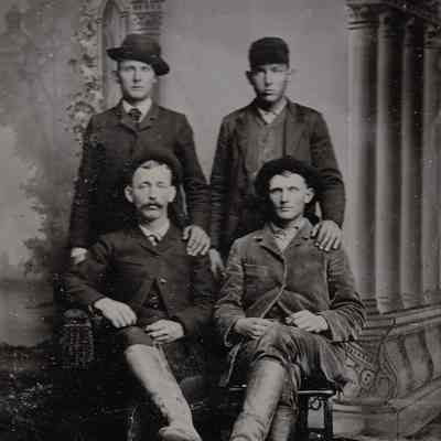 Ammons-Moredock Album 01, Photo 37 - Crago, Craft, Moredock, Goslin