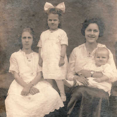 John Milton Clutter and Minnie Belle (Wise) Clutter family