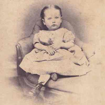Eleanor (Morris) Linskea Album, Photo 10 - Believed to be Elizabeth Mary Linskea [1864-1868]