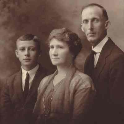 Ulysses Grant Lantz and Dora May (Strawn) Lantz family