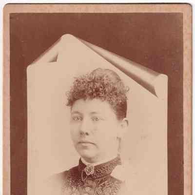 Elizabeth Gray: See WEB LINKS to DOWNLOAD high-resolution image.