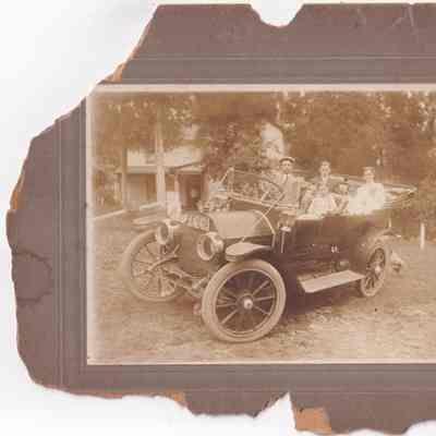 Omie Francis Cree [1881-1962] and Rosa Bell (Zimmerman) Cree [1881-1867] family: See WEB LINKS to DOWNLOAD high-resolution image.