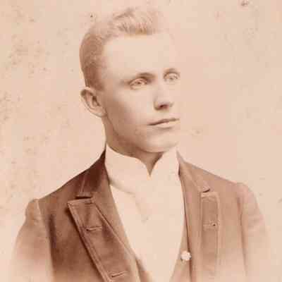 Johnson Album 01, Photo 08 - Unidentified