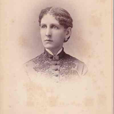 Phelan-Walker Album, Photo 03 - Jane Lewis (Perkins) Walker [1840-1919]: See WEB LINKS to DOWNLOAD high-resolution image.