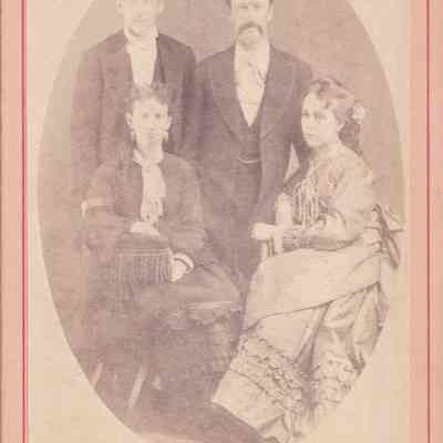 Eleanor (Morris) Linskea Album, Photo 28: See WEB LINKS to DOWNLOAD high-resolution image.