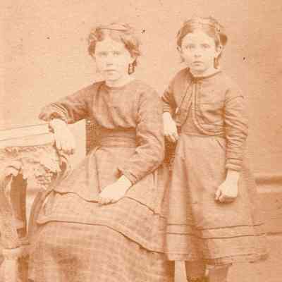 VanCleve Album, Photo 36 - Daughters of James Throckmorton & Mary Malvina Harvey