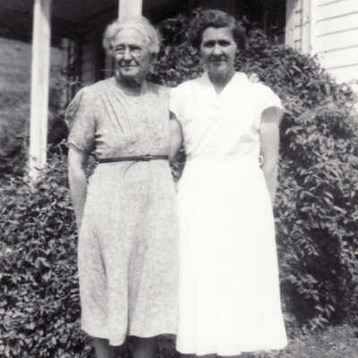 Emma Lou (Parry) McCracken and her daughter, Mary Ellen (McCracken) Staggers