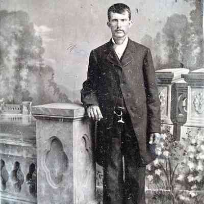 Vance-McFarland Album 03, Photo 06 - Noah Eberhart [1861-1921]