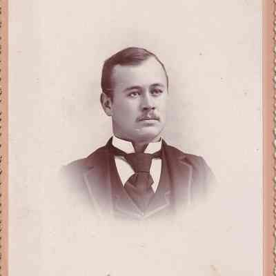 Vance-McFarland Album 02, Photo 07 - Jeremiah Ellsworth "Jerry" Debolt [1869-1948]: See WEB LINKS to DOWNLOAD high-resolution image.