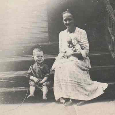 Dr. Charles Roscoe Meek and Nettie (Waychoff) Meek family