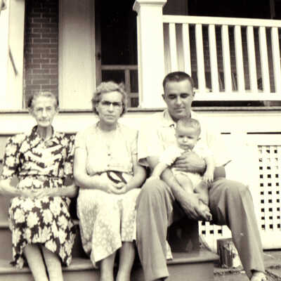 Read Rollins Bristor and Garnet (Watson) Bristor family home