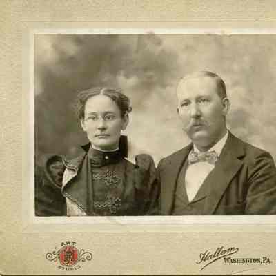 Thomas Harvey Day [1867-1933] and Martha Alvilda (Teagarden) Day [1869-1961]: See WEB LINKS to DOWNLOAD high-resolution image.