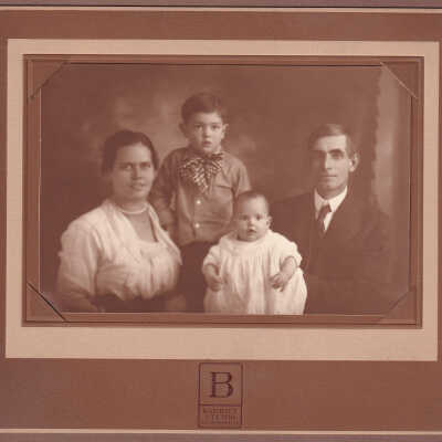 Garfield Arthur Hartzell and Nellie Bly (Throckmorton) (Hartzell) Ely family