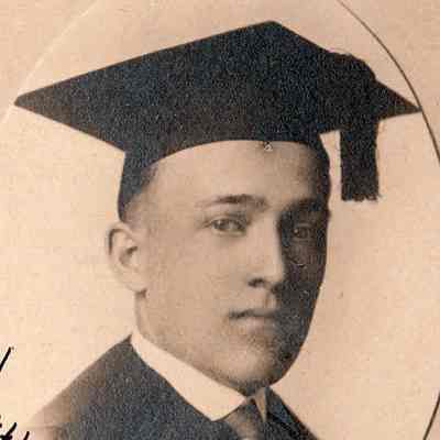 Worthy Rich Scott [1893-1985], Waynesburg College, Class of 1916